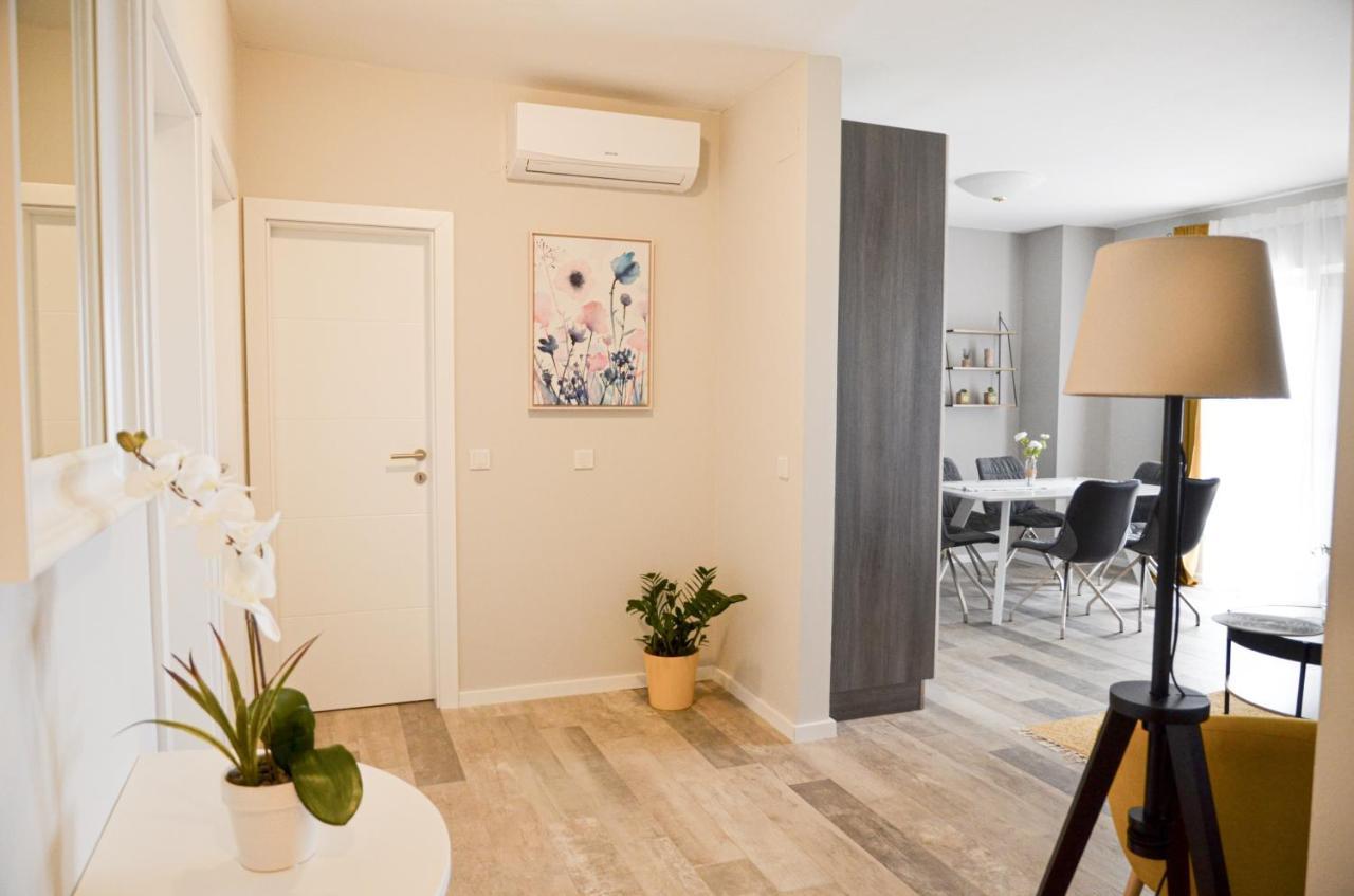 Family Friendly Apartments With A Swimming Pool Povljana, Pag - 244 외부 사진