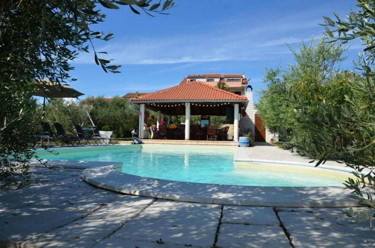 Family Friendly Apartments With A Swimming Pool Povljana, Pag - 244 외부 사진