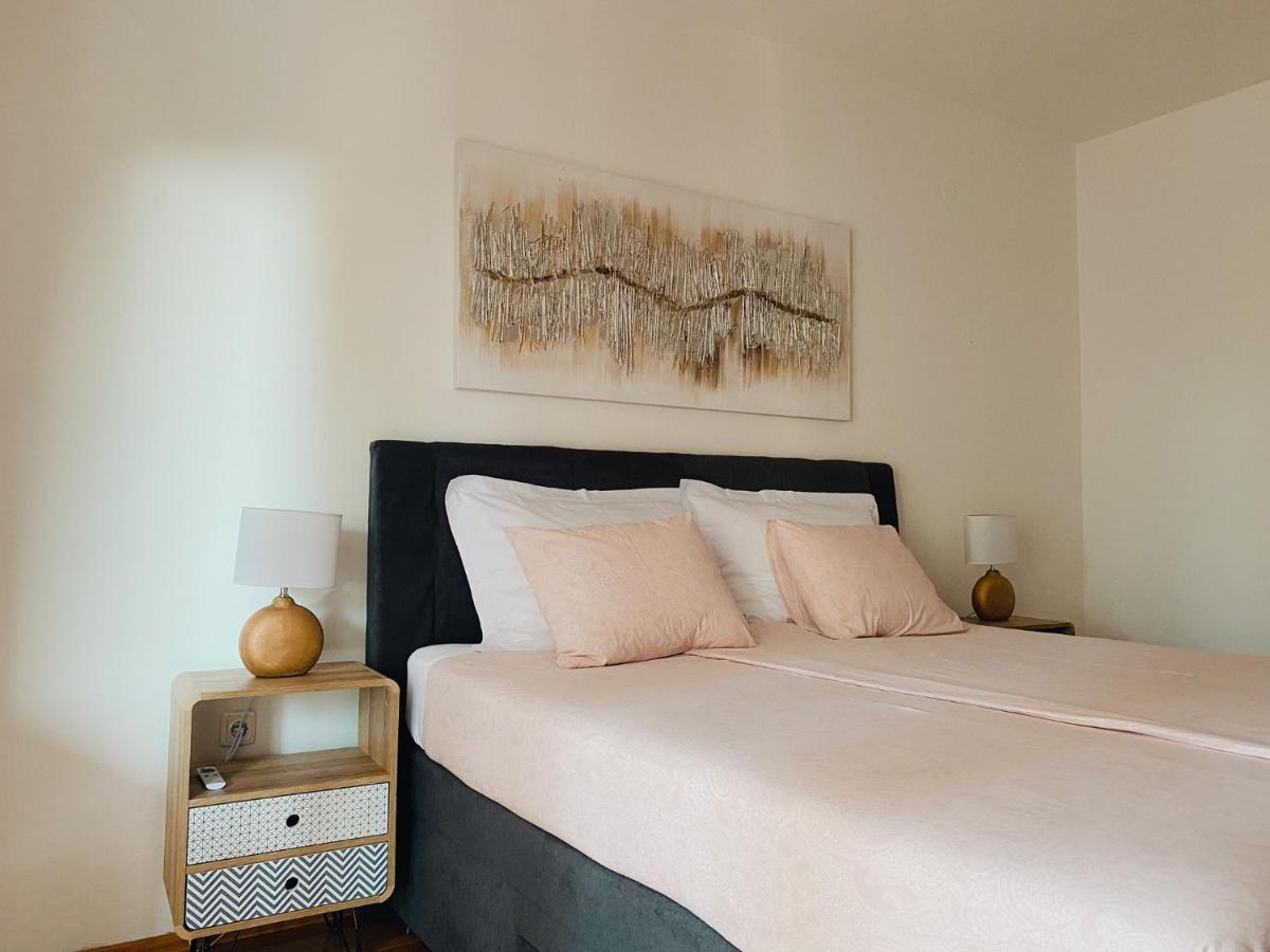 Family Friendly Apartments With A Swimming Pool Povljana, Pag - 244 외부 사진