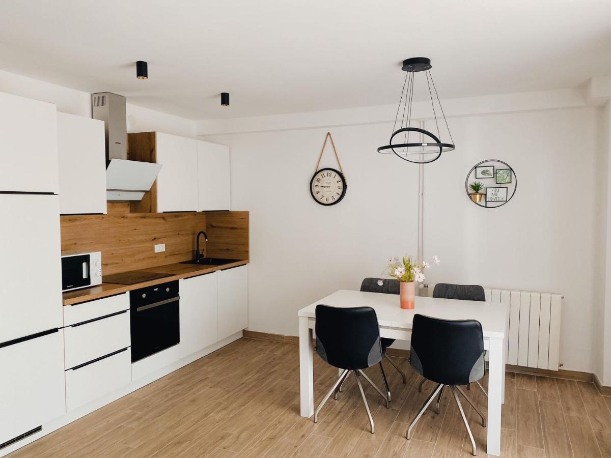 Family Friendly Apartments With A Swimming Pool Povljana, Pag - 244 외부 사진