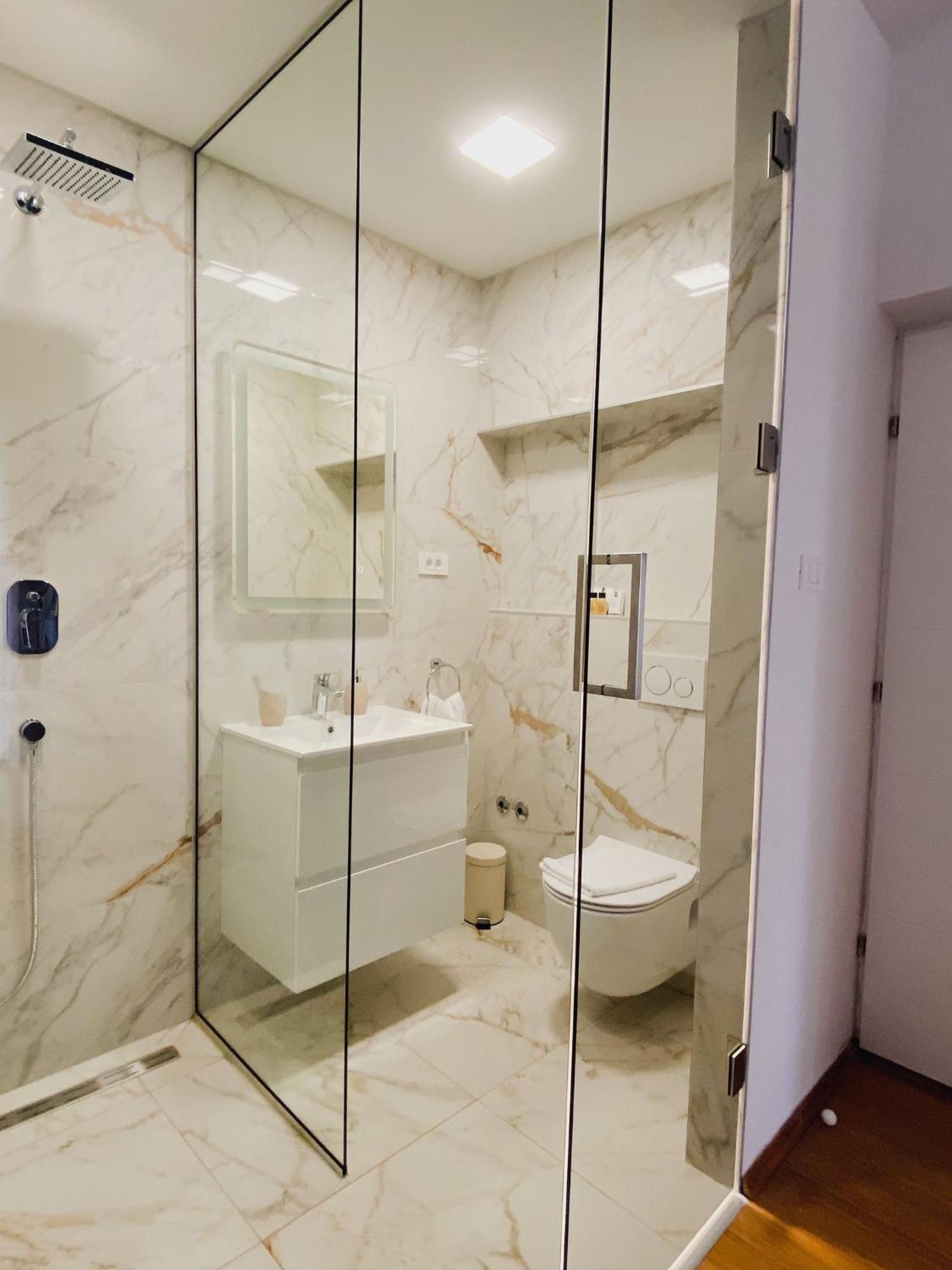 Family Friendly Apartments With A Swimming Pool Povljana, Pag - 244 객실 사진