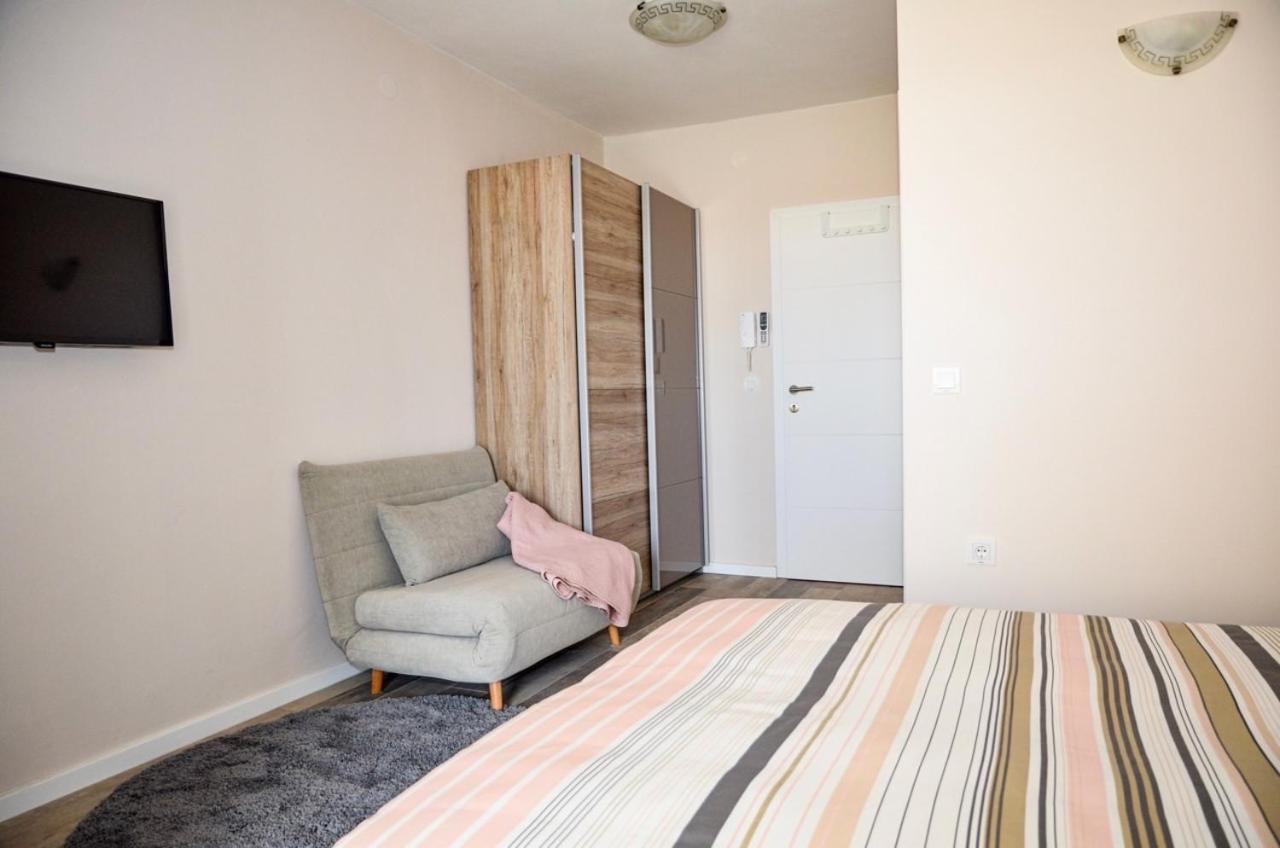 Family Friendly Apartments With A Swimming Pool Povljana, Pag - 244 객실 사진