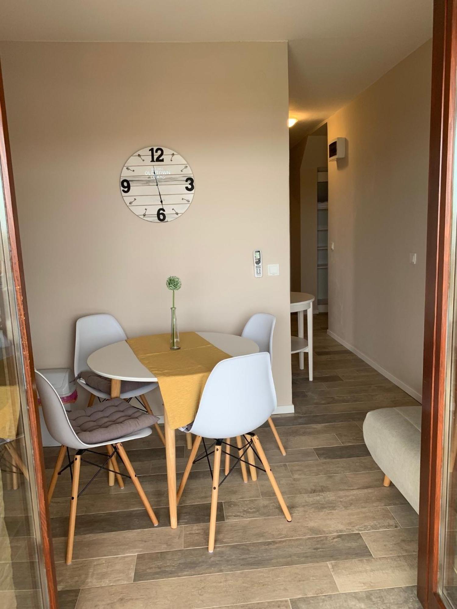 Family Friendly Apartments With A Swimming Pool Povljana, Pag - 244 객실 사진