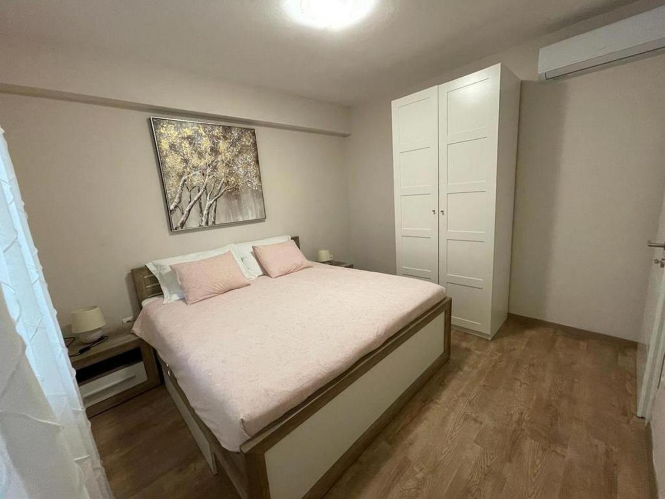 Family Friendly Apartments With A Swimming Pool Povljana, Pag - 244 객실 사진